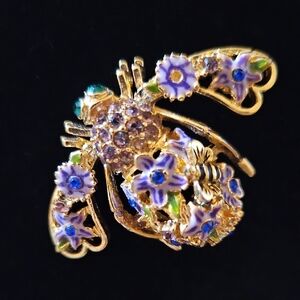 Bee Brooch Pin Joan Rivers  Classics Collection Purple Flowers